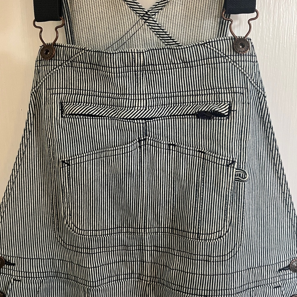 Duluth Jean striped  Overalls medium 31 - Picture 3 of 5